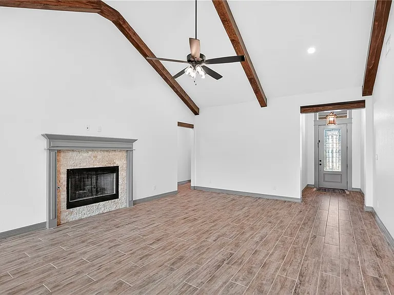 4008 High Creek Ct — Photo 3