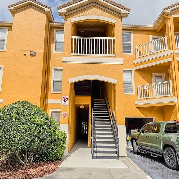 8818 Villa View Cir #204 — Photo 1