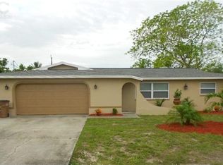 716 Sesame Ct, Cape Coral, FL 33904