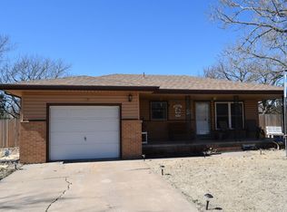 1268 N Franklin St, Russell, KS 67665
