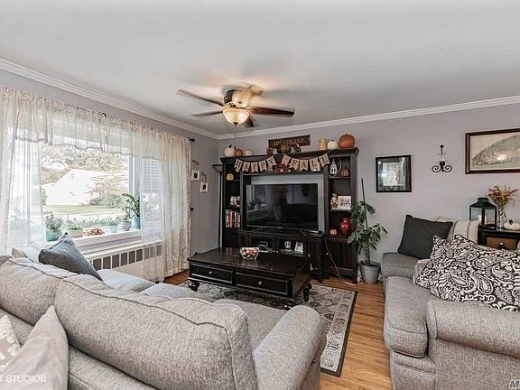 2nd image of 22 Poplar St
