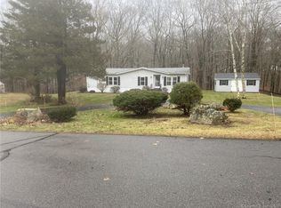 10 Colchester Cmns, Colchester, CT 06415