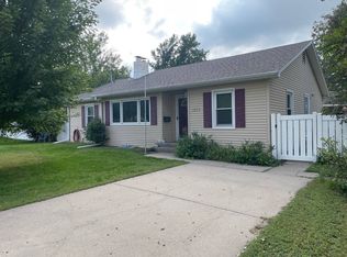 1215 16th St, Aurora, NE 68818