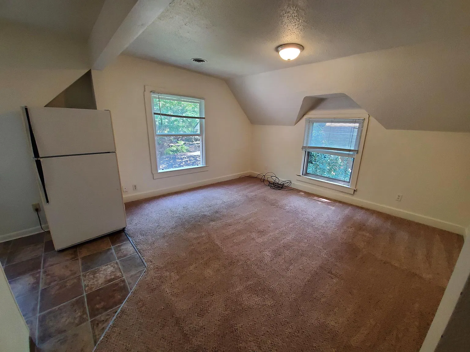 5 bed, 1652 sqft, $9,750 — Photo 3