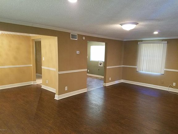 4th image of 8018 Eaton Ave