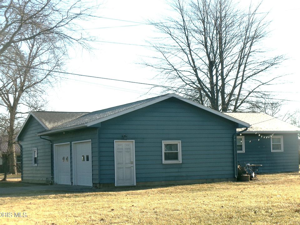 2nd image of 604 Prospect St