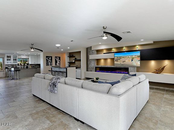 5th image of 2095 Palmer Dr
