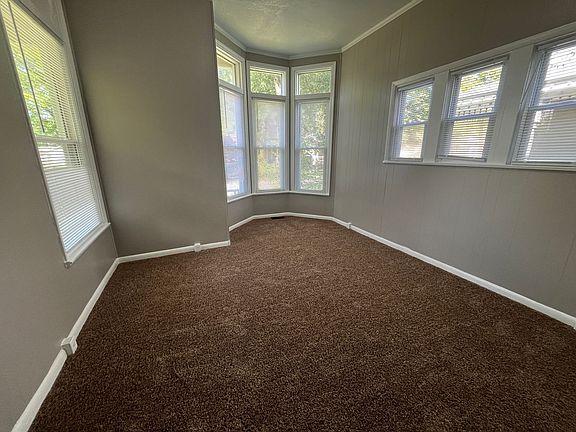 5th image of 128 E Dewald St Unit 1