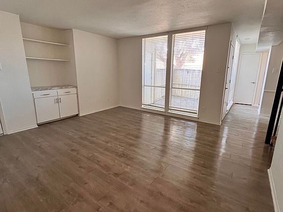 5th image of 2912 Phoenix Dr #1113