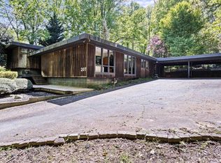 207 Windsor Rd, Greer, SC 29651