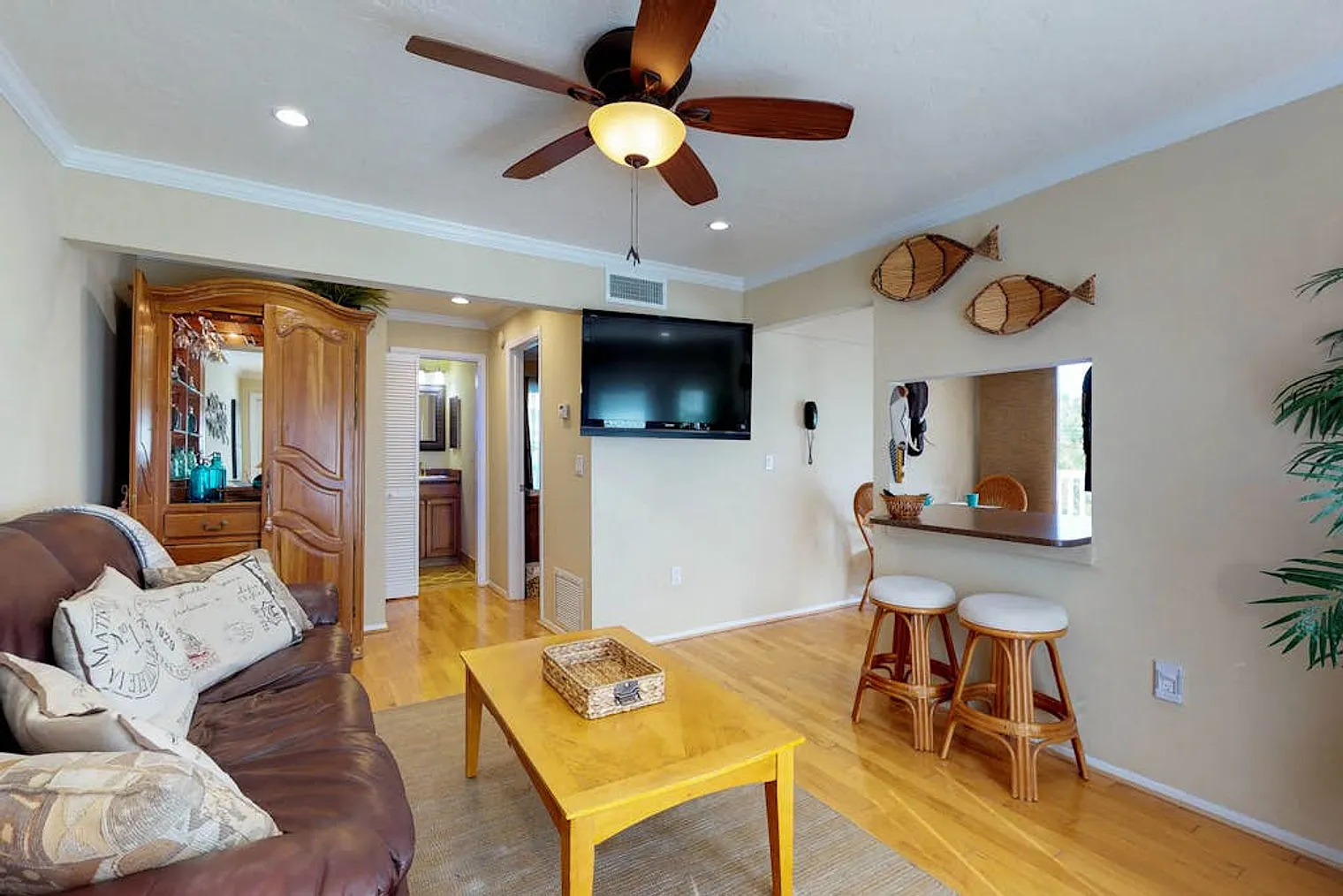 1 bed, 1.0 bath, 559 sqft, $3,186 — Photo 4