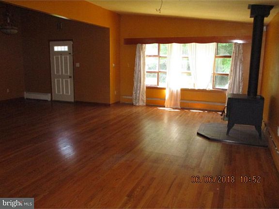 4th image of 1022 S Highland Ave