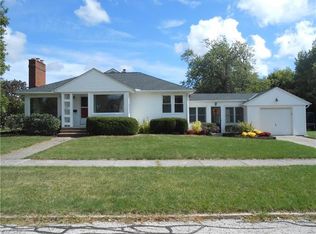 20897 Fairpark Dr, Fairview Park, OH 44126