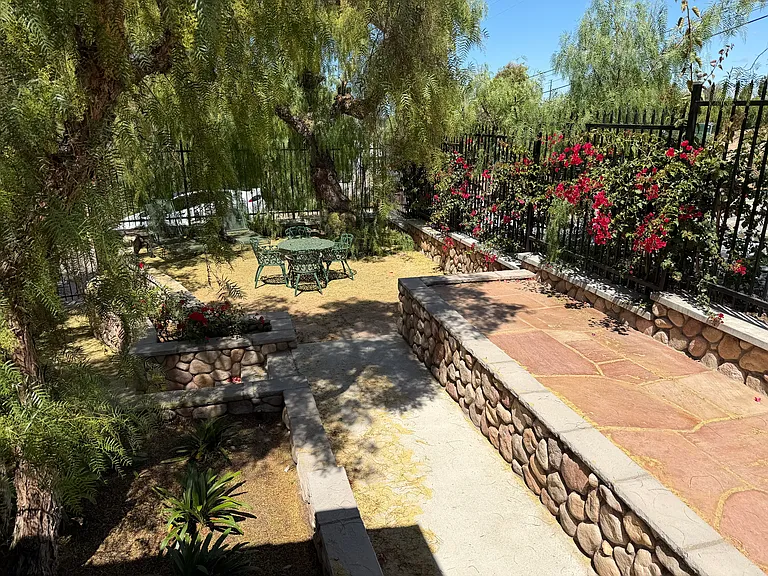 1790 E Burnett St — Photo 22