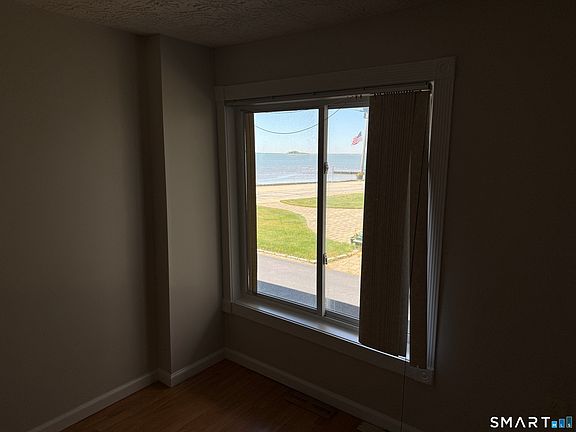 4th image of 189 Seaside Ave