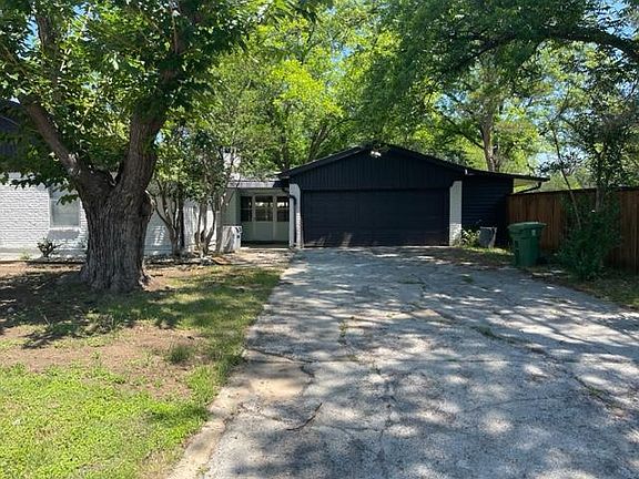 3rd image of 7933 Joreen Dr
