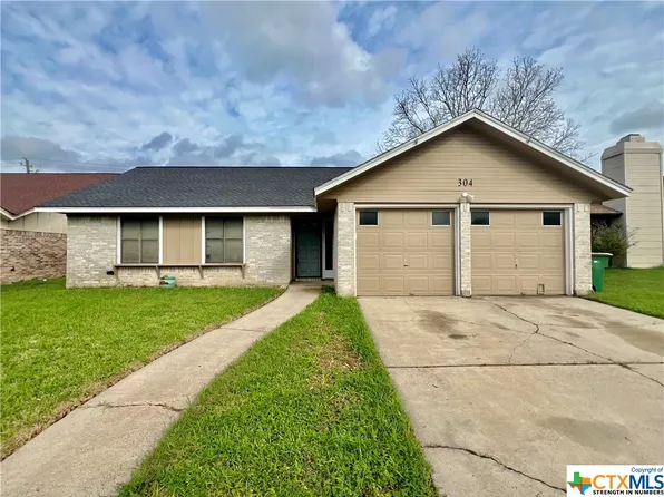 304 Vanessa Ln, Victoria, TX 77901