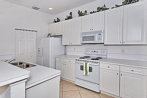 3rd image of 2421 NW 7th St