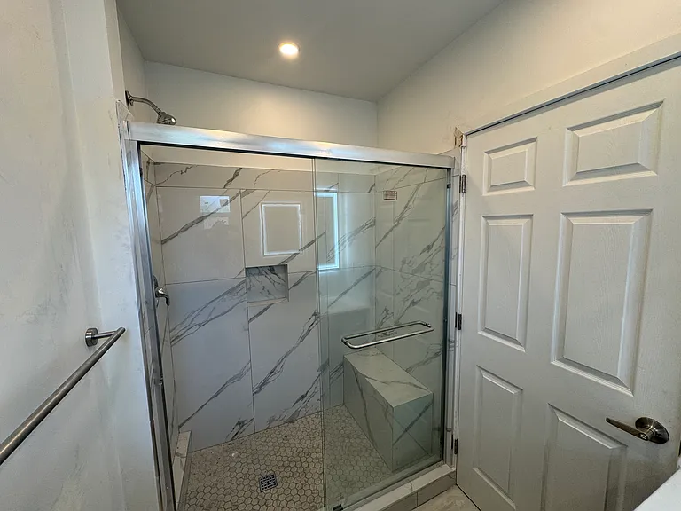 11430 Haskell Ave — Photo 8