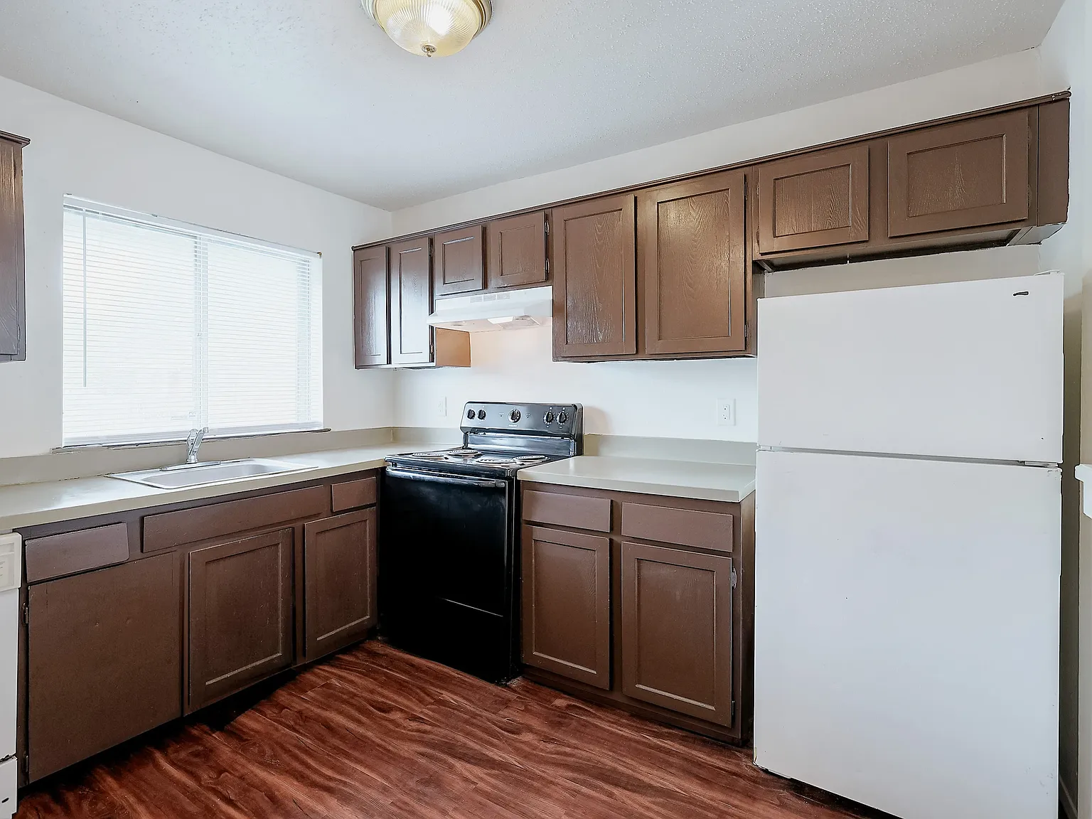 Emerald Ridge Apartments — Photo 2