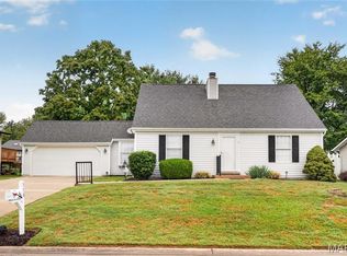 523 Mary Dr, Waterloo, IL 62298