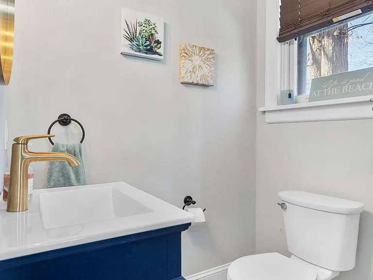 706 W 21st St — Photo 11