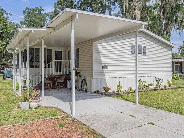 8500 E Keating Park St #C10, Floral City, FL 34436