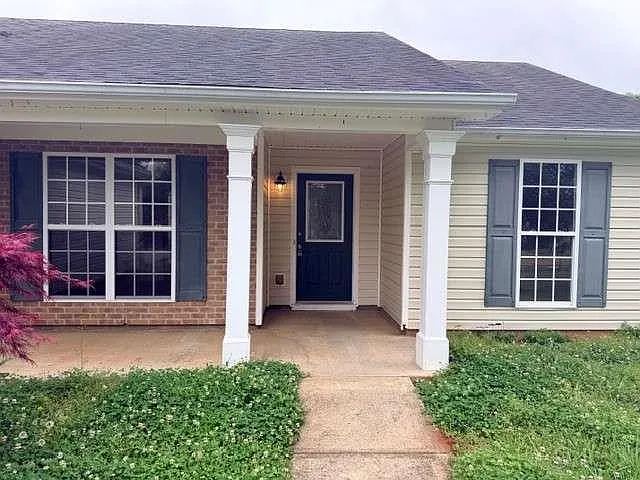 Building Photo - 506 Cherokee Rd