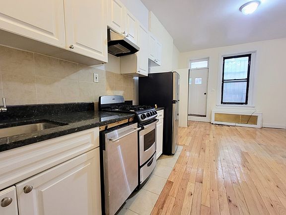 3rd image of 309 E 37th St #1P