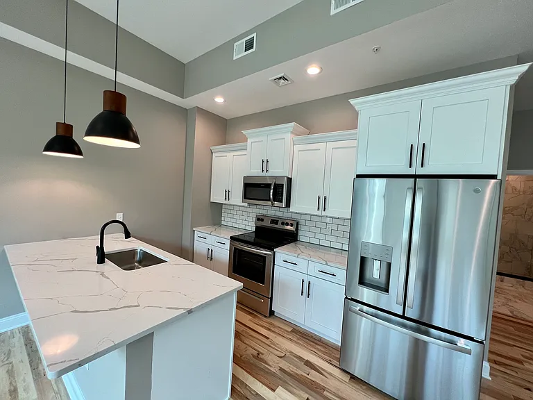 409 Lackawanna Ave #417 — Photo 3