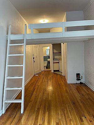 5th image of 311 E 90th St APT 1B