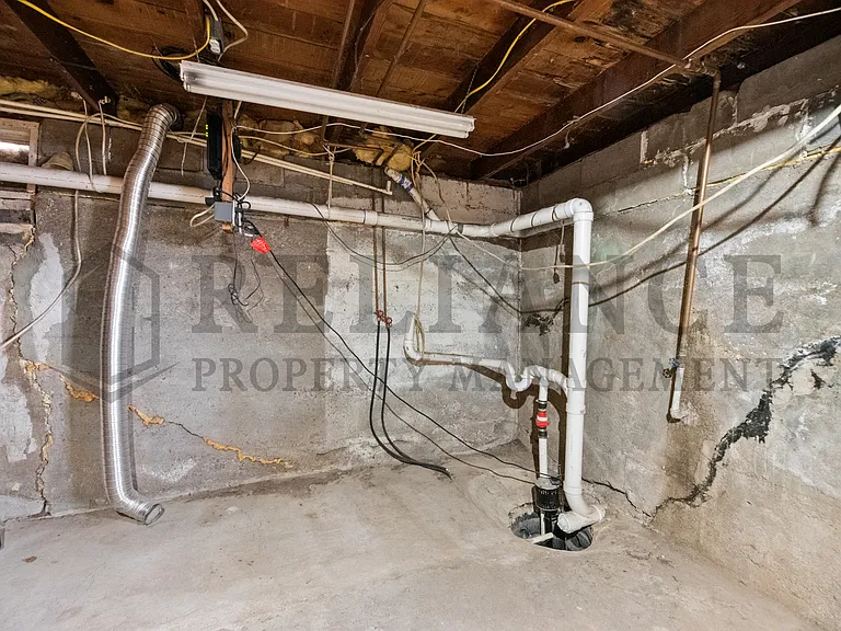 302 N King St — Photo 20