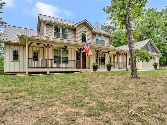 2nd image of 2931 Lindsey Dr