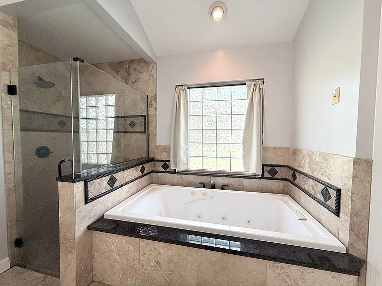 11411 Kingsley Manor Way — Photo 24