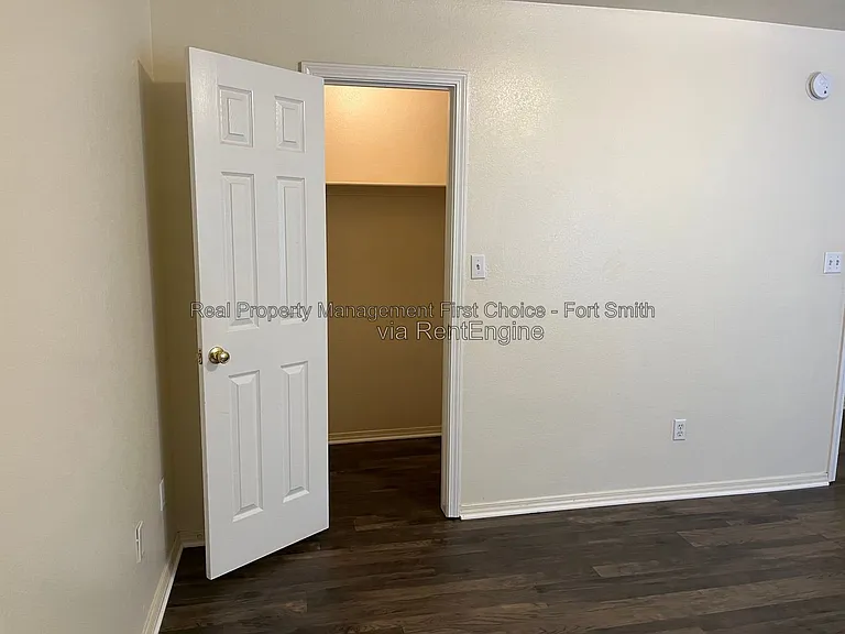 3509 Price Cir — Photo 21