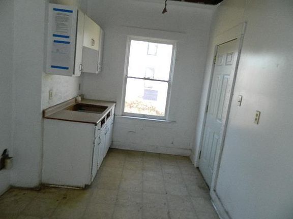 5th image of 527 Lexington Ave