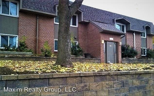 1st image of 817 James Pkwy APT 4