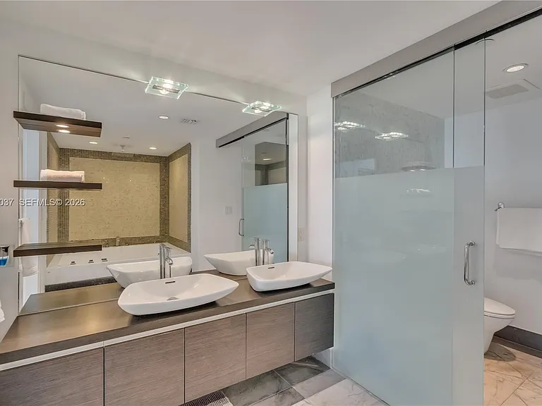 200 Biscayne Boulevard Way #3911 — Photo 11