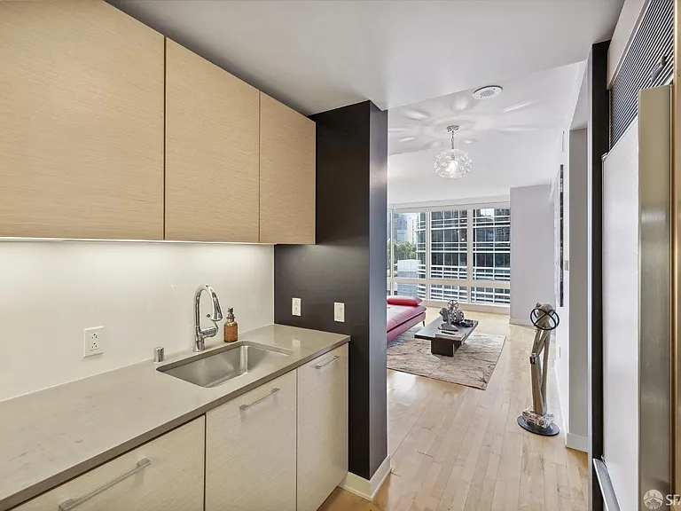 301 Mission St #10H — Photo 14