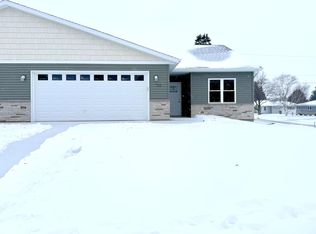 122 Evergreen Ln, Chilton, WI 53014