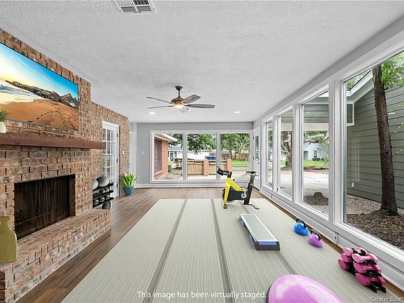 2nd image of 401 Dolby St