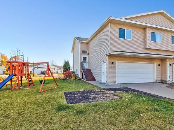 1531 Suntree Dr, West Fargo, ND 58078