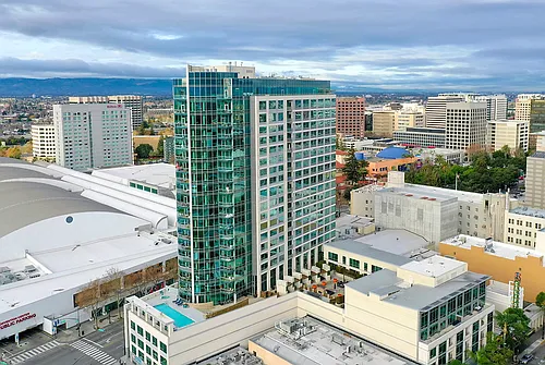 360 Residences Photo 1