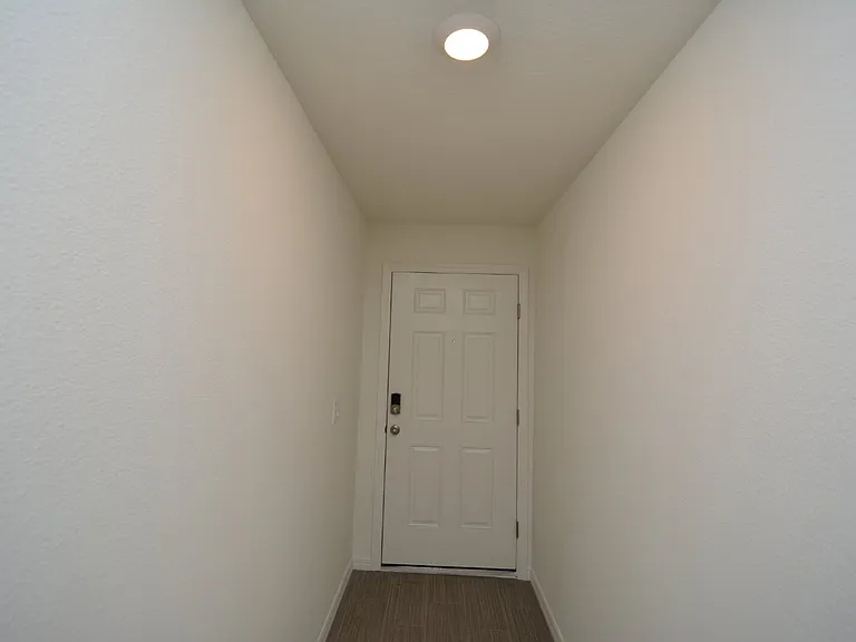 38 Baltimore Ln — Photo 7