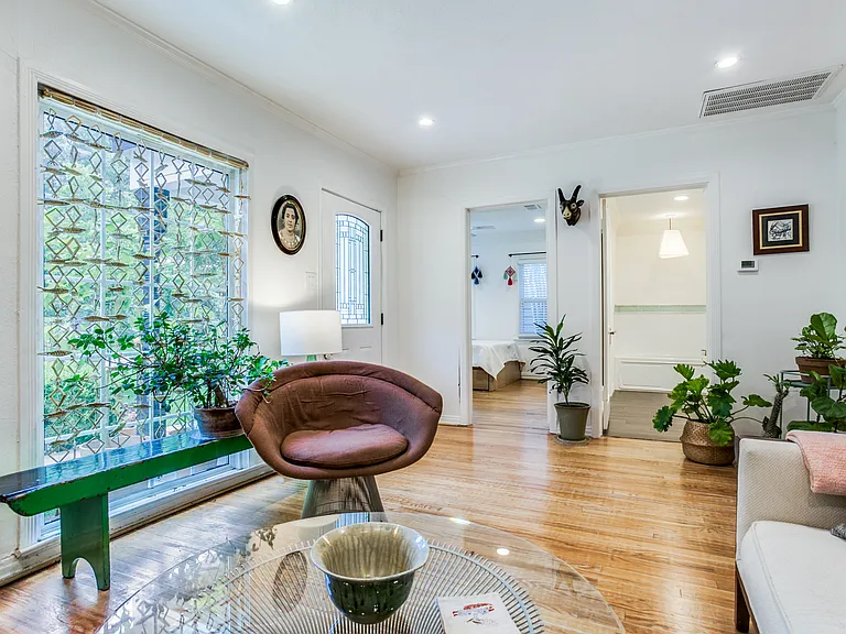 8619 Angora St — Photo 3