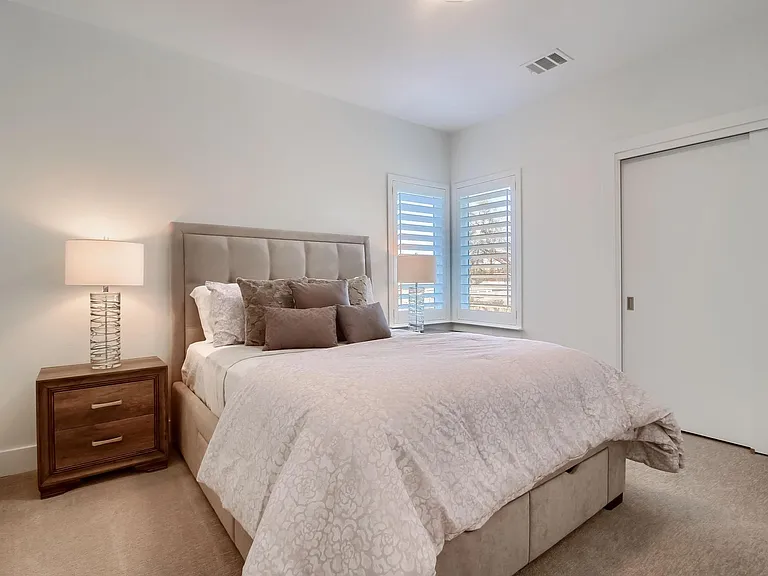 2112 Thornton Rd — Photo 24