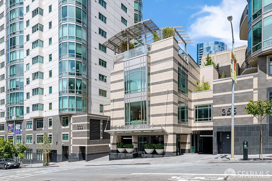 Building Photo - 355 1st St #S302