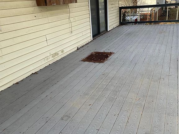 2nd image of 2800 5th Ave