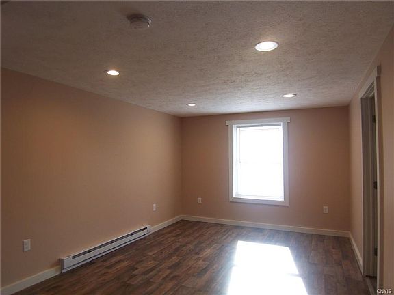 5th image of 309 W Seneca St #B