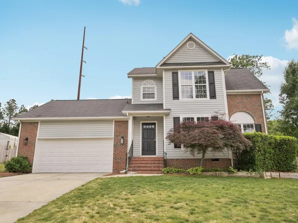 145 Richmond Park Dr, Cameron, NC 28326